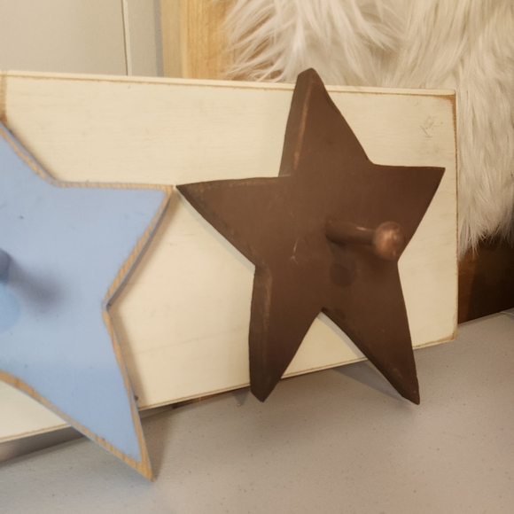 Twelve Timbers Rustic Farmhouse Wall Decor Kids Room Hanging Hooks Stars Blue - Picture 2 of 9